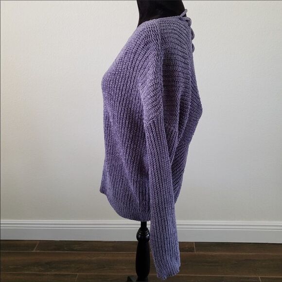 ✨ Pink Republic Twist Back Pullover Sweater✨ - Picture 6 of 12